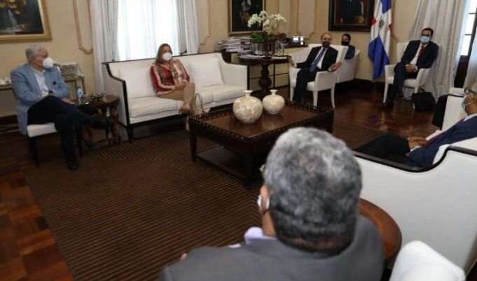 Presidete Danilo Medina evalúa primera fase desescalada