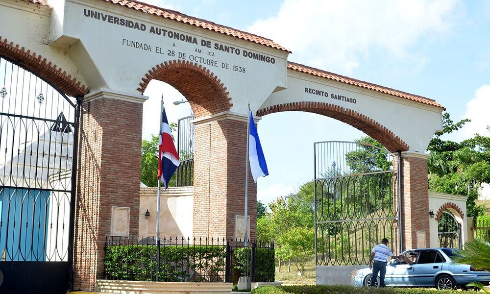 UASD auspicia la conferencia “El tabaco en la era de la COVID-19”