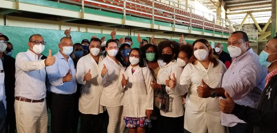 Alexis 20 Cientos de peledeístas y profesionales de la medicina pasan a apoyar a Abinader y Alexis Jiménez