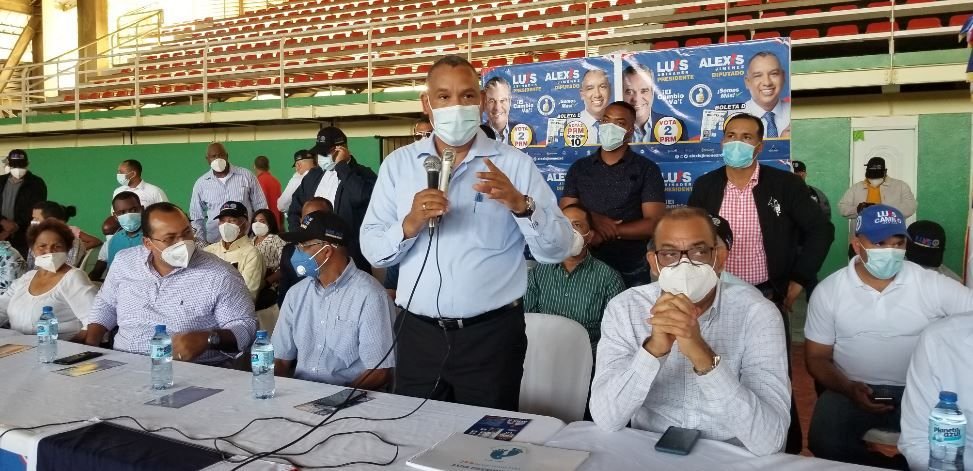 Alexis 23 Cientos de peledeístas y profesionales de la medicina pasan a apoyar a Abinader y Alexis Jiménez