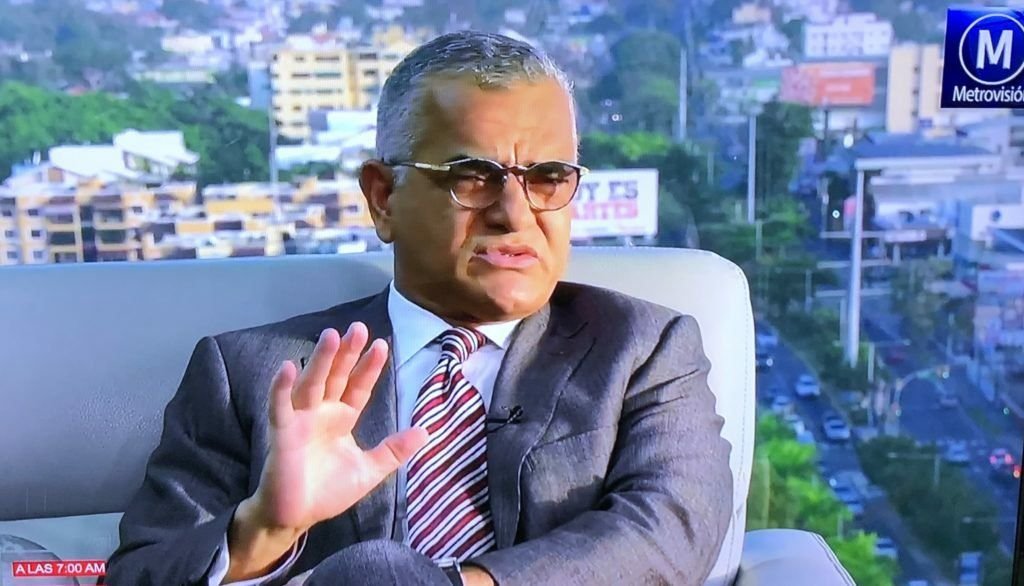 Carlos Gabriel afirma el pueblo le ha tendido un cerco moral a Gonzalo