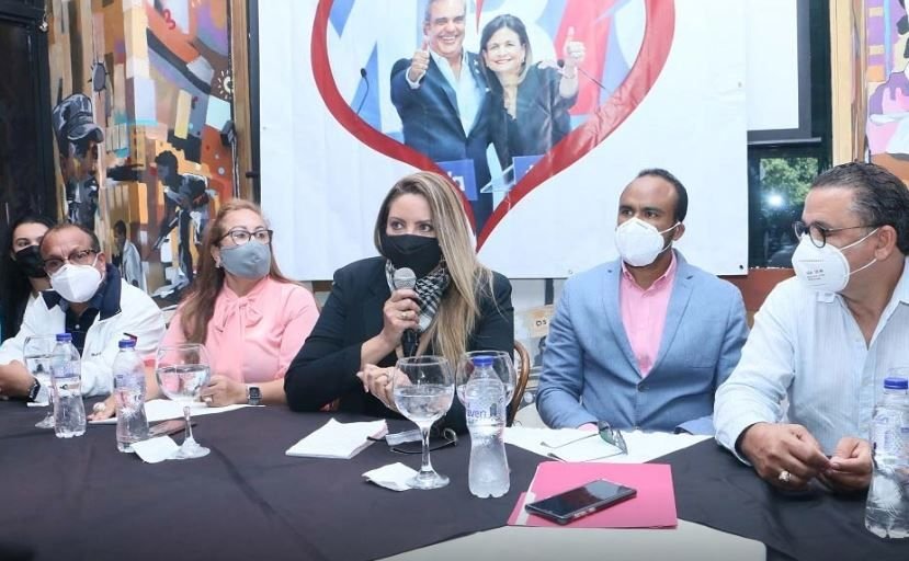 Dominicanos están cansados del PLD; Luis ganará primera vuelta con 54%
