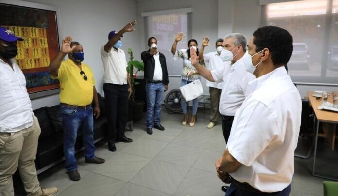 Gonzalo juramenta 16 excandidatos a alcaldes y regidores del PRSC y la FP 3 Gonzalo juramenta 02 e1591230039141 Gonzalo juramenta 16 excandidatos a alcaldes y regidores del PRSC y la FP