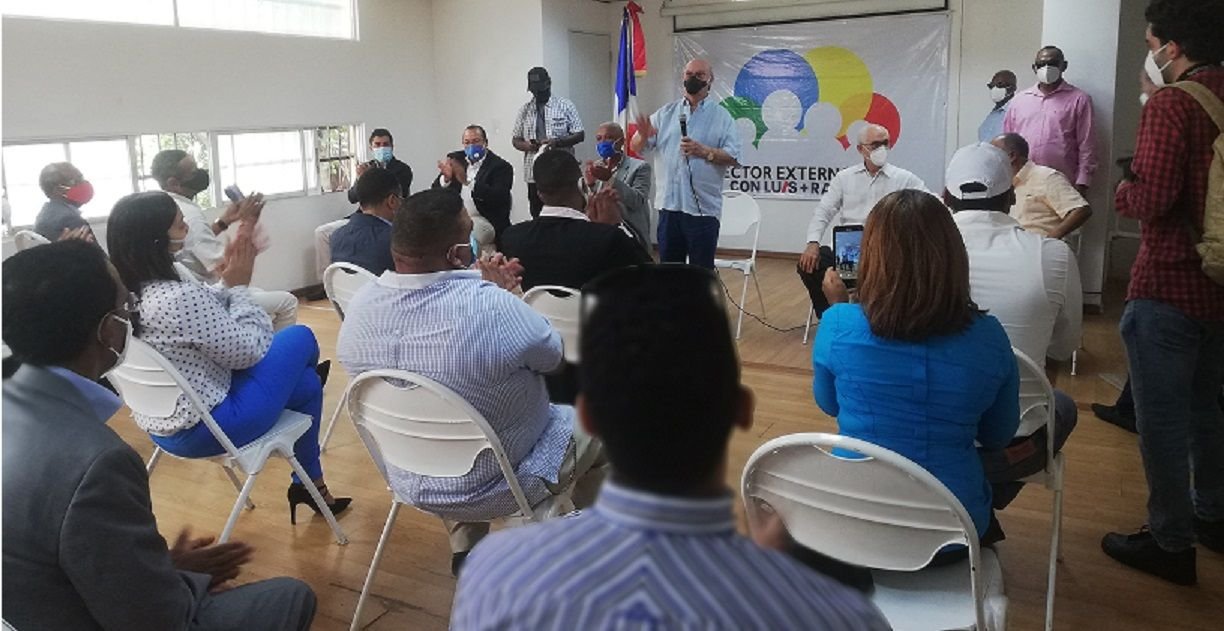 Hipólito dice mayoría dominicanos está lista para votar por el “cambio”