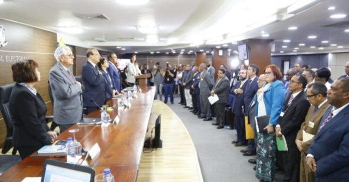 PRM dice siguen en la JCE empleados objetados por suspensión elecciones 2 PRM dice siguen en la JCE empleados objetados por suspensión elecciones