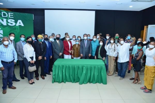 Leonel descarta haya ganador en la primera vuelta, como vaticina Gallup