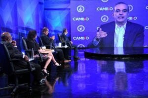 Abinader: El que cometa un error debe pagar ante la justicia; hará reformas tributaria y del Estado