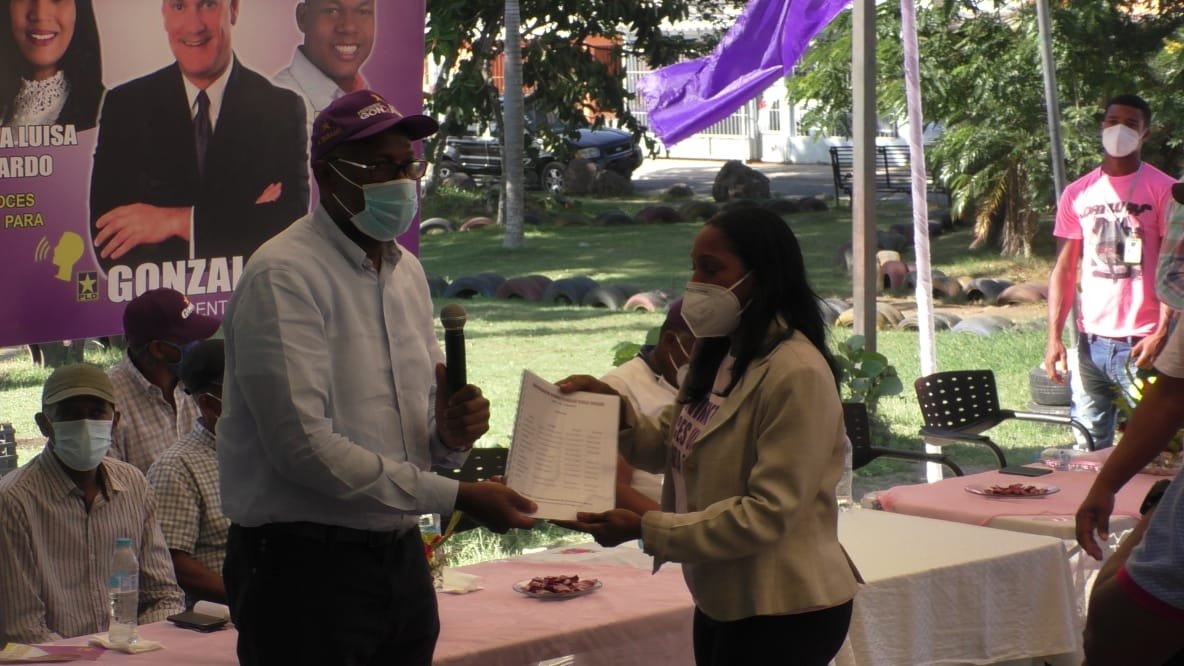 MLP 06 Juramentan Voces Unidas para Ganar, movimiento que apoya al PLD en Guerra