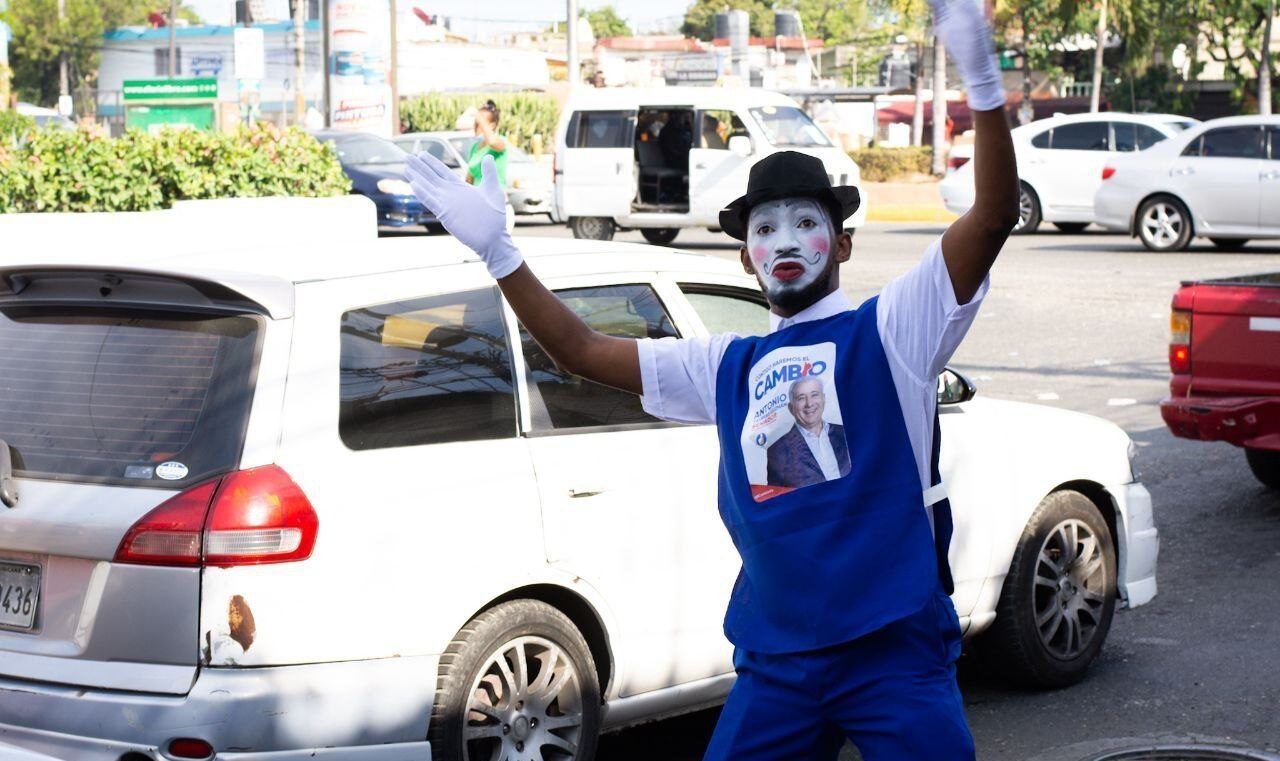 Con mensajes de “esperanza y cambio” artistas expresan apoyo a Antonio Taveras Guzmán