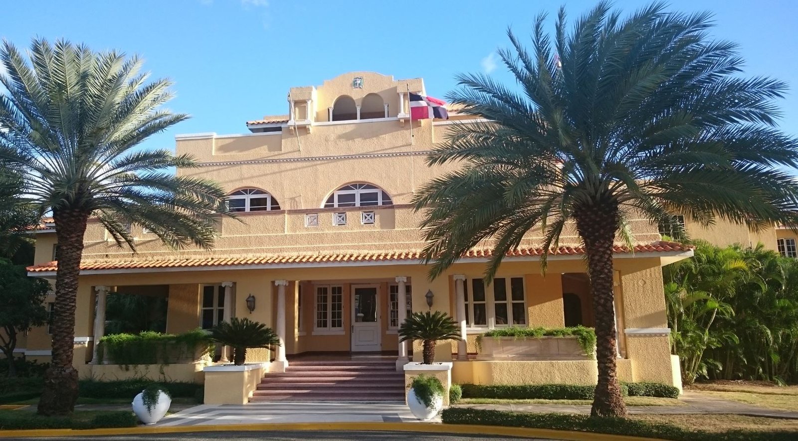 Cancillería entrega a la JCE segundo informe de gestiones sobre voto en el exterior para elecciones del 5 de julio