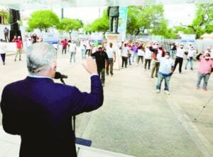 PRD juramenta decenas exdirigentes de otras organizaciones políticas