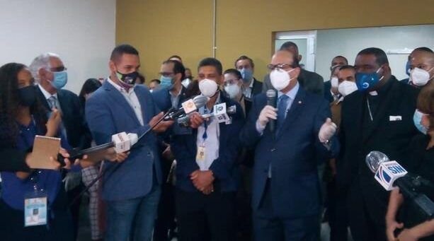 En cualquier país que nos dé permiso habrá elecciones en el exterior, afirma el presidente de la JCE