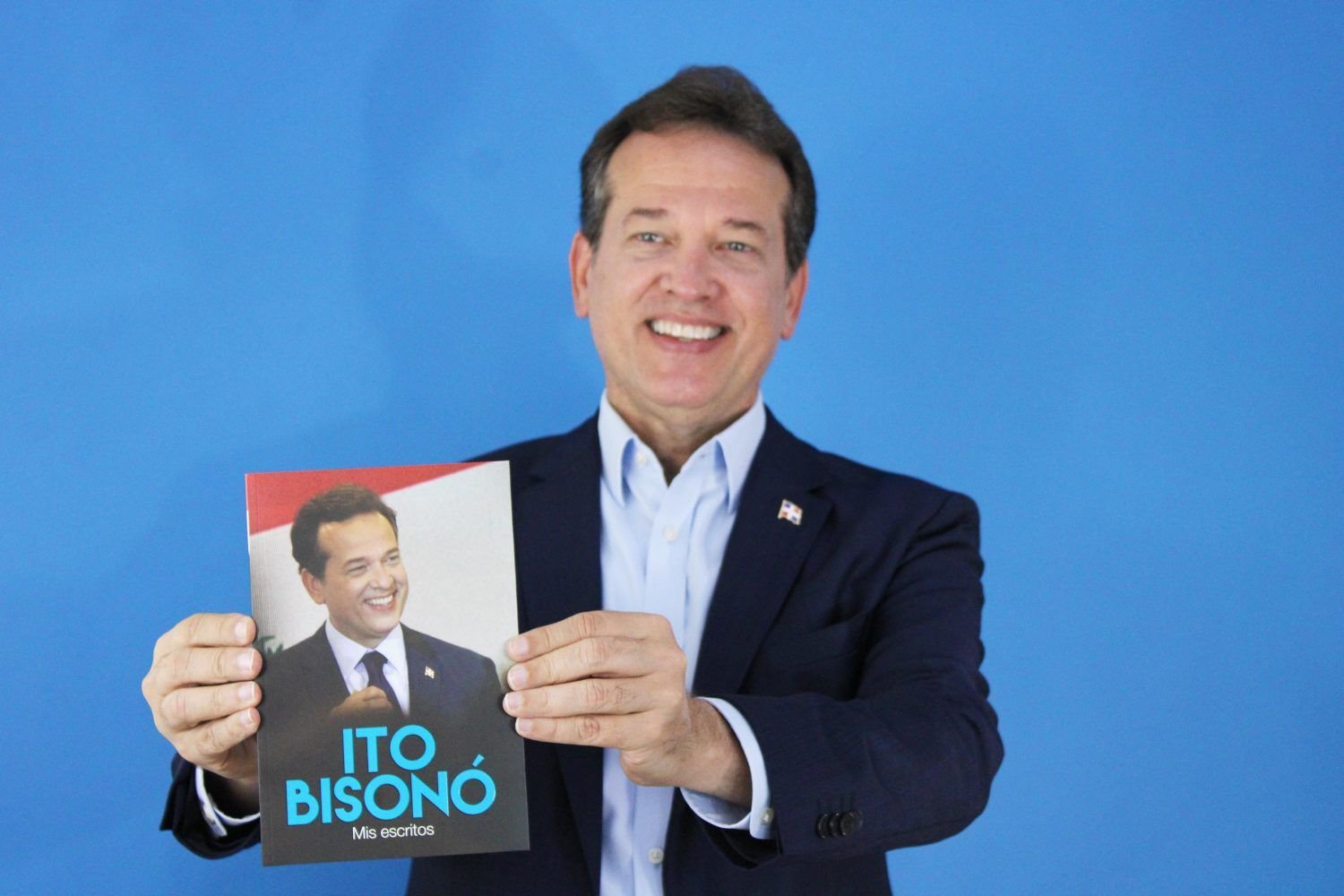 “Mis escritos”, el nuevo libro de Víctor Bisonó 2 “Mis escritos”, el nuevo libro de Víctor Bisonó