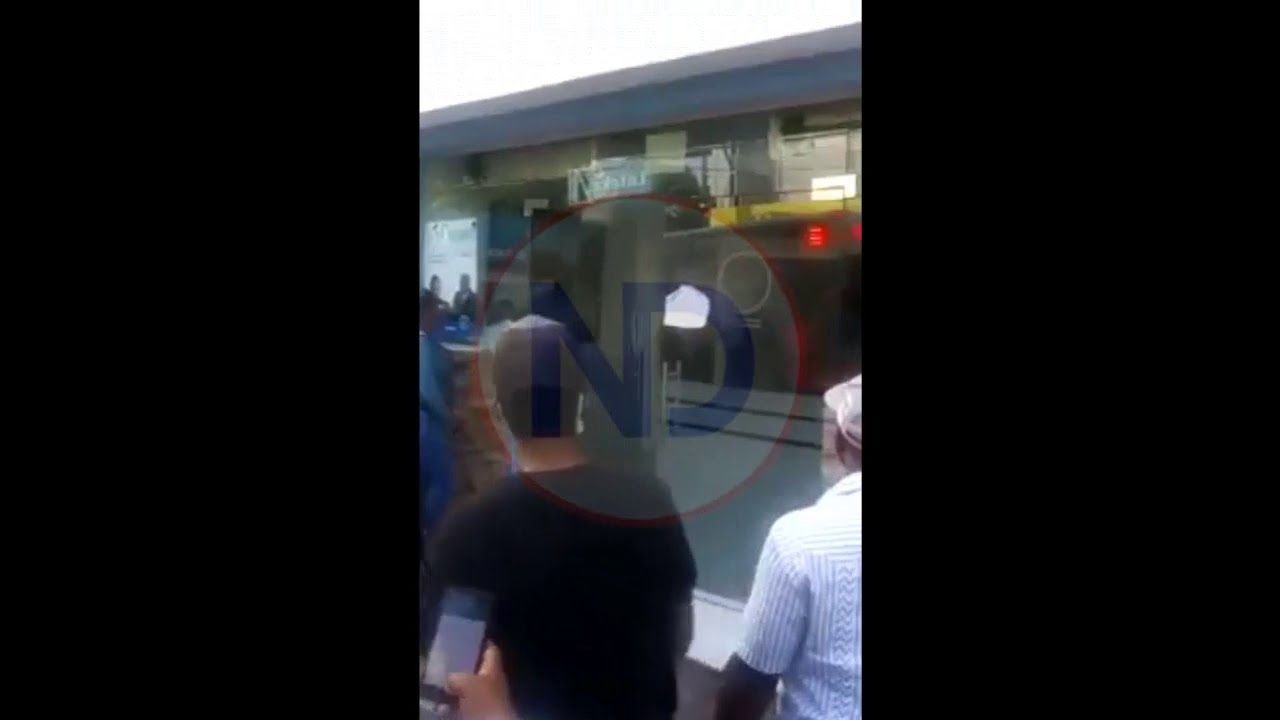 Trasladan diputado Pedro Botello a centro médico DN; Policía asegura quería dispersar los manifestantes 2 2490