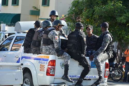 Policía interviene 30 sectores de Santo Domingo Este