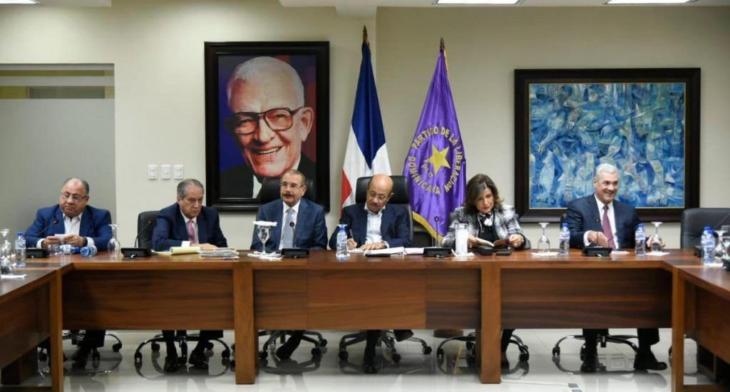 El PLD analizará en plena transición porqué perdió las elecciones