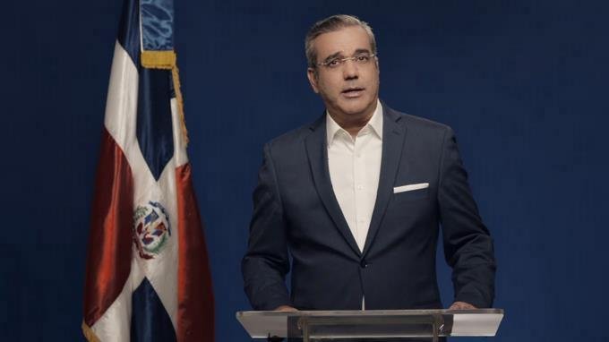 Abinader designa gabinete de salud para manejar transición y Covid-19