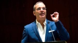 Abinader afirma que la adquisión de los insumos médicos del Gobierno se hará con convenio de la OPS