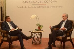 Abinader afirma no podemos cargar con Haití, igual tenemos problemas