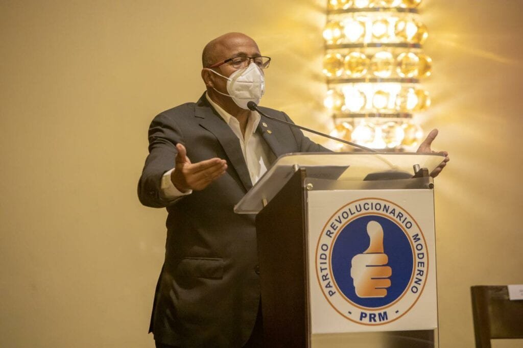 Luis y diputados 02 Abinader y PRM se reúnen con sus diputados electos para priorizar la situación sanitaria del país