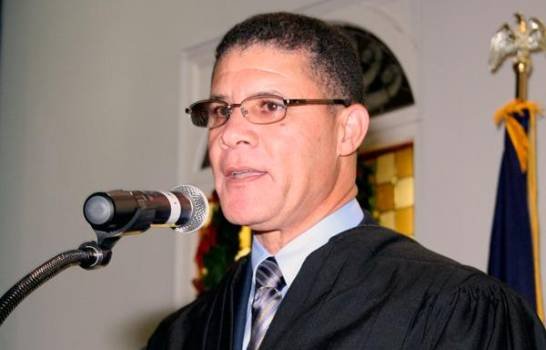 Gobernador designa juez dominicano en la Corte Suprema de Nueva York