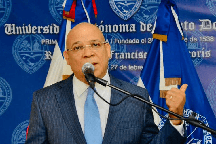 Exigen investigar fortunas de los dirigentes del PLD que llegaron al Palacio en chancletas