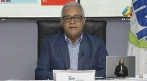 Siguen en alza contagios Covid en RD: 1,202 casos en 24 horas y 13 muertes