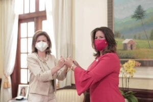 La Vicepresidenta electa se reúne con Margarita Cedeño en Palacio Nacional