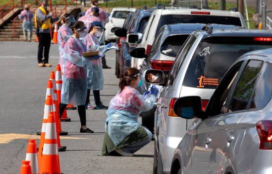 EEUU suma récord de 65.305 contagios y llega a 133.900 muertos por COVID-19