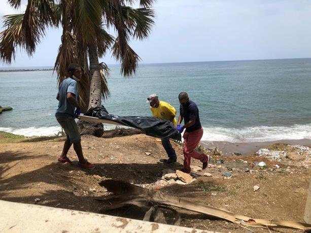 Recuperan cadáver de una mujer en el Malecón de Santo Domingo