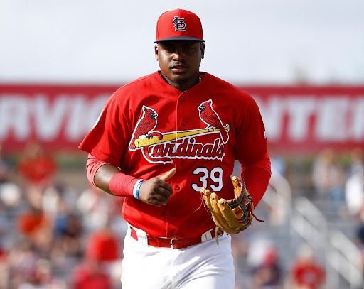 Van cuatro dominicanos positivos al COVID-19 en los entrenamientos de las Grandes Ligas