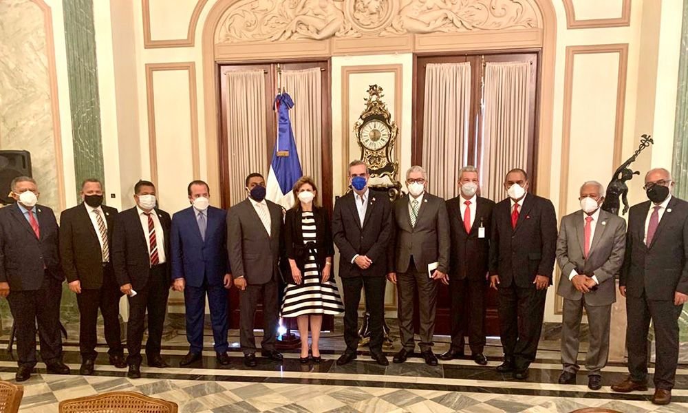 Abinader anuncia la Contraloría auditará gestión de Danilo y no la Cámara de Cuentas