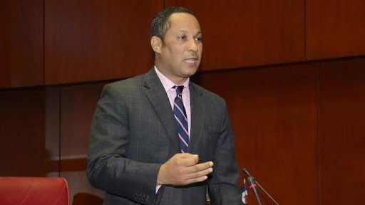 Reelecto senador Dionis Sánchez renuncia del PLD y pasa a la FP