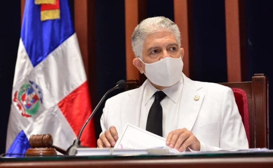 Eduardo Estrella: todo el que tenga cuentas pendientes con la justicia debe ser llevado ante ella 2 Eduardo Estrella: todo el que tenga cuentas pendientes con la justicia debe ser llevado ante ella