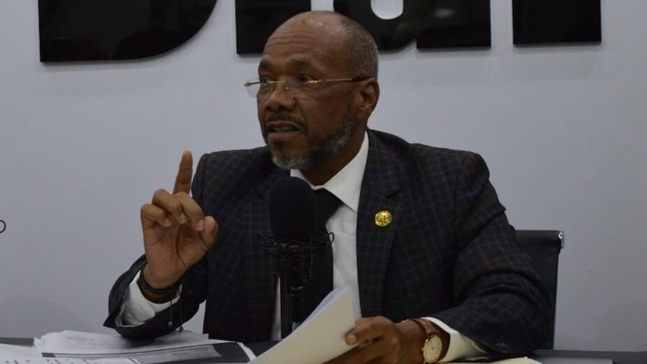 Manuel Sierra: “Hubo más corruptos que Félix Bautista, y Domínguez Brito no los sometió”