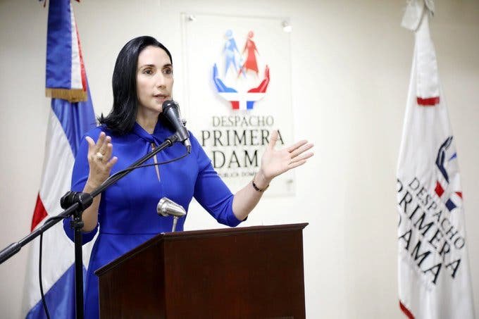 Raquel Arbaje asume funciones como Primera Dama