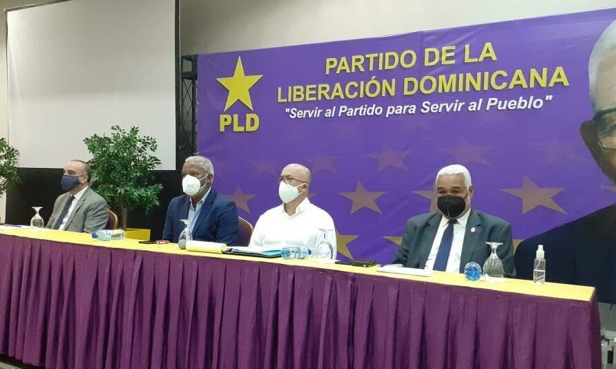 PLD elige voceros legislativos; senadores Dionis Sánchez y Félix Bautista no asistieron