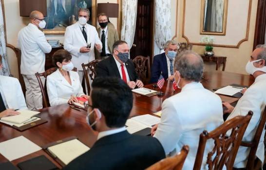 Pompeo y Abinader tratan sobre seguridad regional y Venezuela