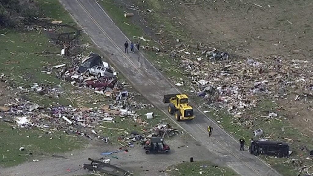 isaias nc tornado Tormenta Isaías azota este de EEUU; deja por lo menos cuatro muertos