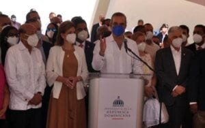 Abinader califica de «locura» privatización instituto del cáncer, Omsa, Metro y Teleférico