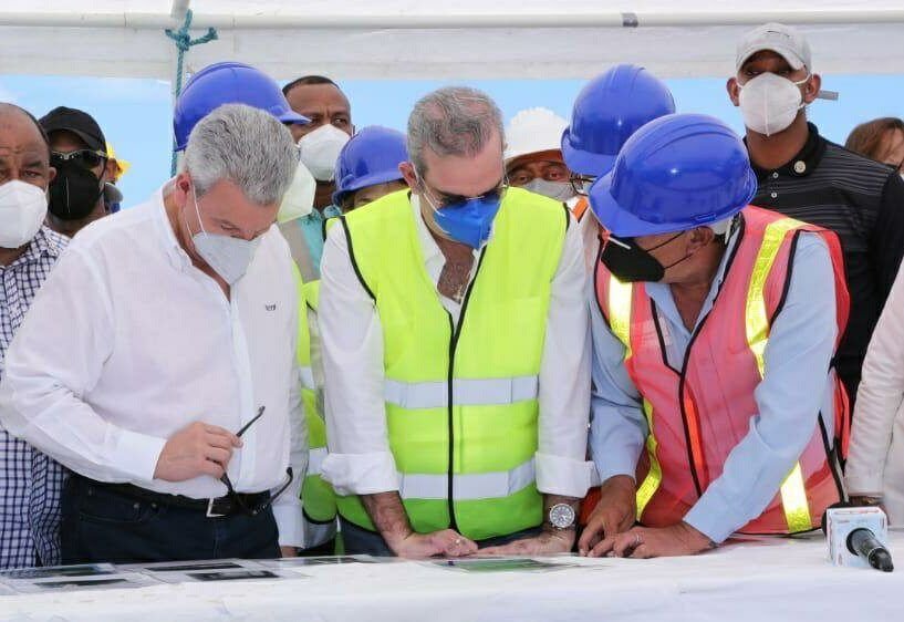 Abinader Manzanillo 02 e1599423552877 Abinader anuncia inversión por US$100 millones para generar miles de empleos en Montecristi