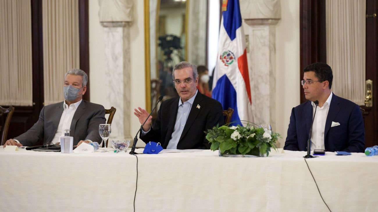 Presidente crea Comisión Multisectorial responsable de la Marca País