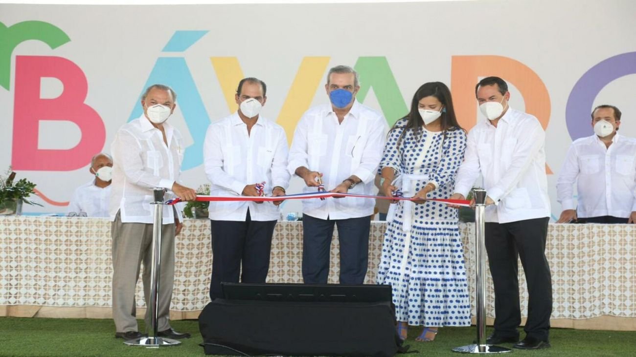 Abinader encabeza inauguración de la plaza Bávaro City Center