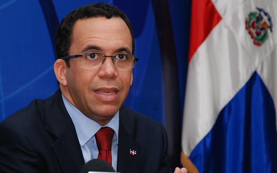 Navarro: «La institucionalidad del sistema educativo ha sido bombardeada»