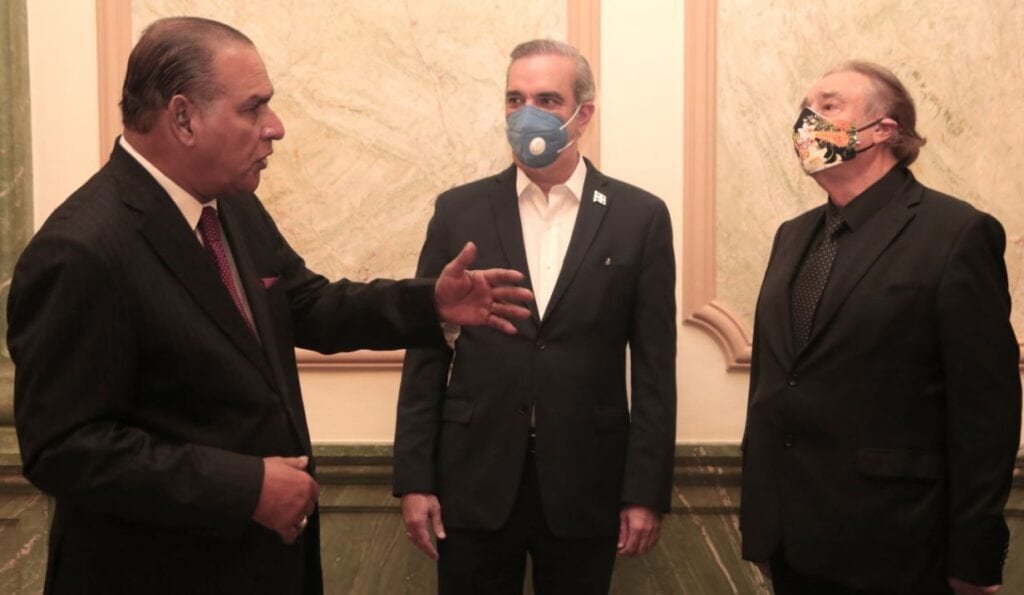 Cena 01 Abinader: "La economía se recuperará, pero nos quedará la crisis de la deuda"