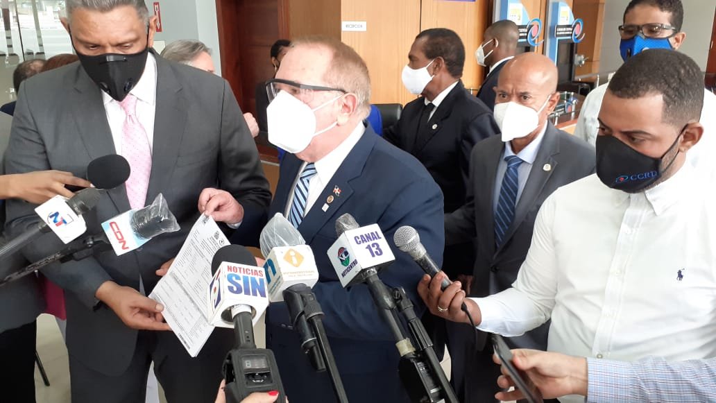 Llevarán a Procuraduría más de 3000 funcionarios de Danilo por no entregar declaración jurada