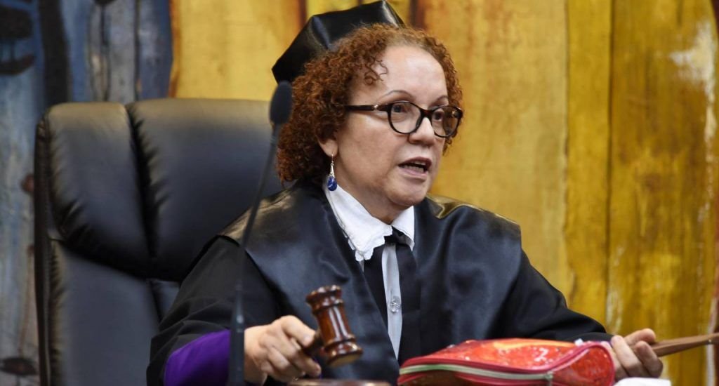 Miriam Germán reorganiza PGR para iniciar lucha contra la corrupción