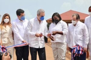 Presidente Luis Abinader anuncia construcción acueducto en Miches