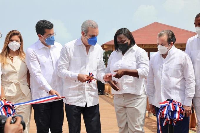 Presidente Luis Abinader anuncia construcción acueducto en Miches