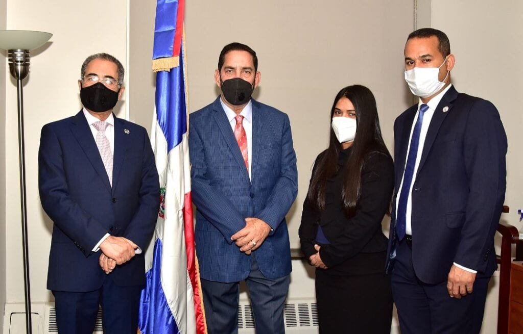 NY 01 Comprarán equipos para agilizar emisión de pasaportes en consulado Nueva York